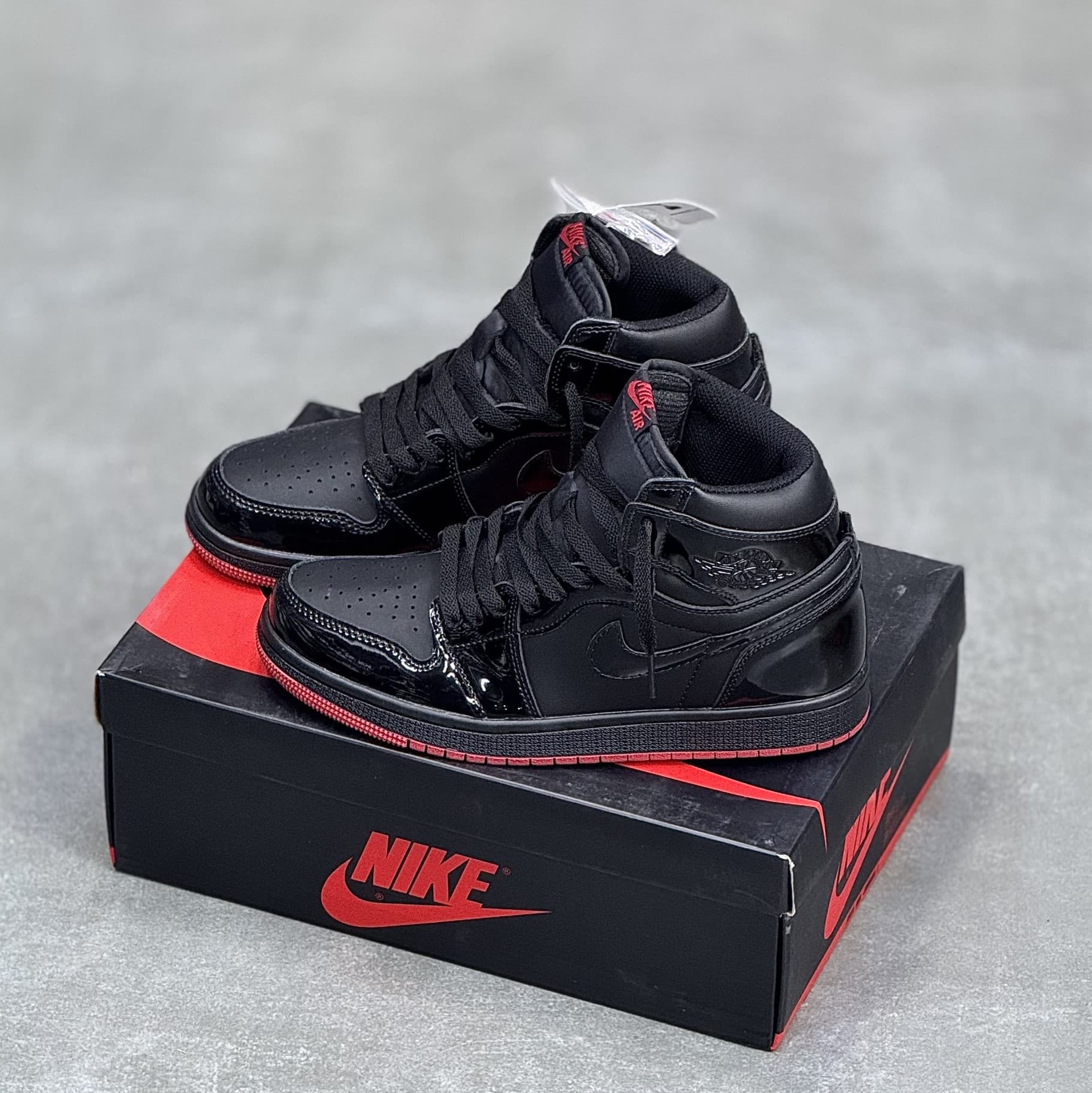 کفش نایک ایر جردن وان ساقدار ورنی بلکند Nike Air Jordan 1 High Patent Blackend