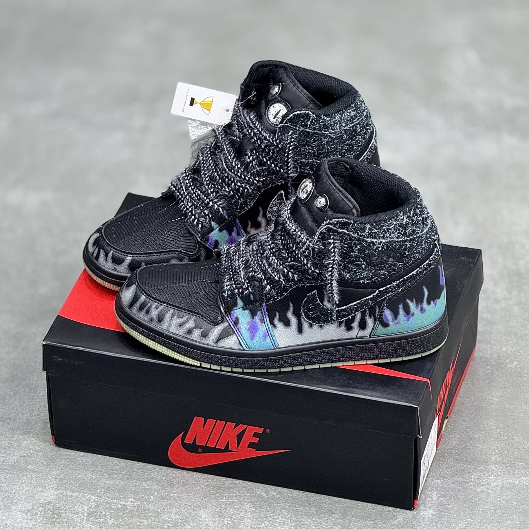 کفش نایک ایر جردن وان ساقدار چشم گربه (شبنما) Nike Air Jordan 1 High Cat Eye Reflective