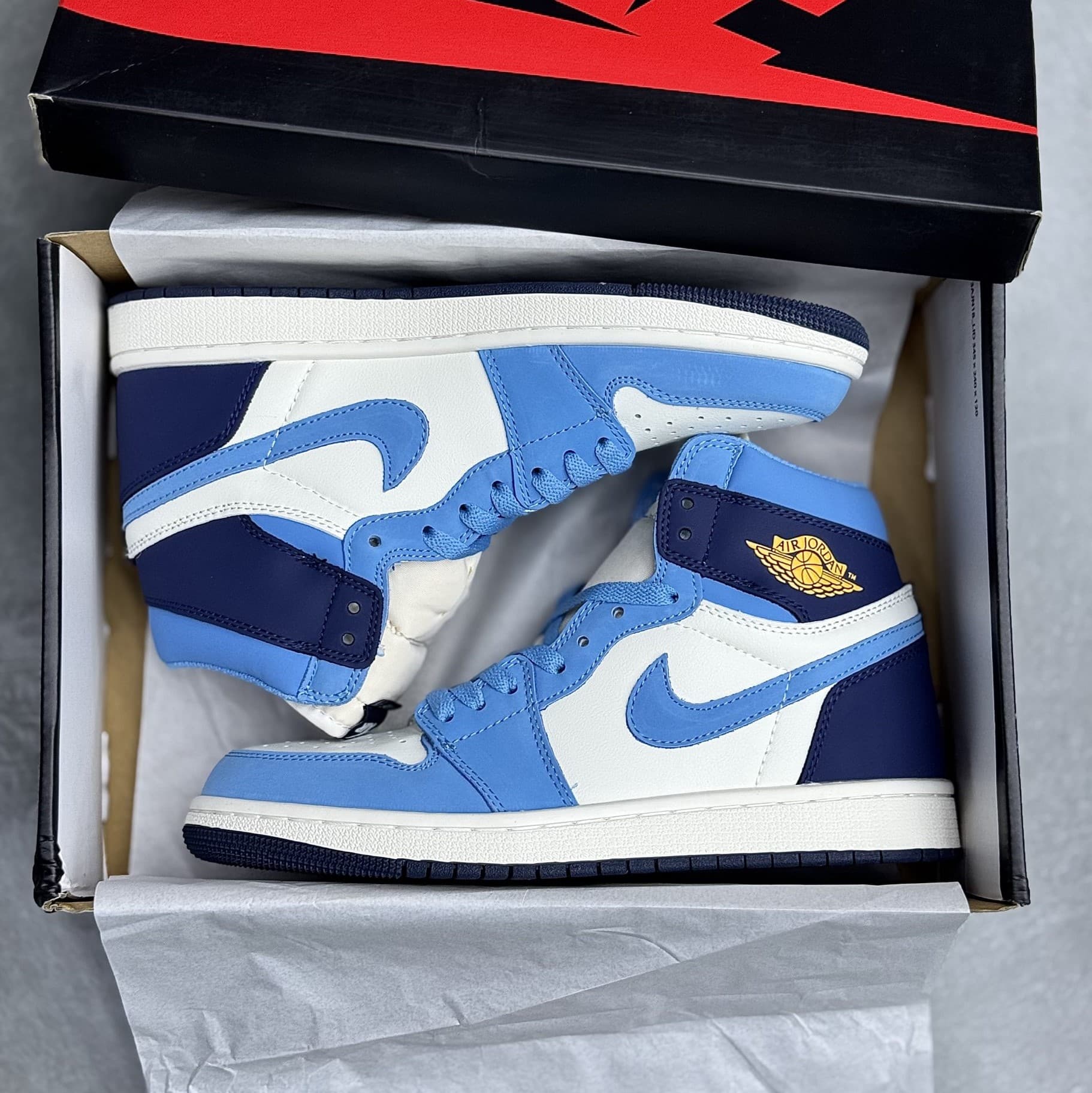 کفش نایک ایر جردن وان ساقدار ابسیدین Nike Air Jordan 1 High Obsidian — تصویر ۳