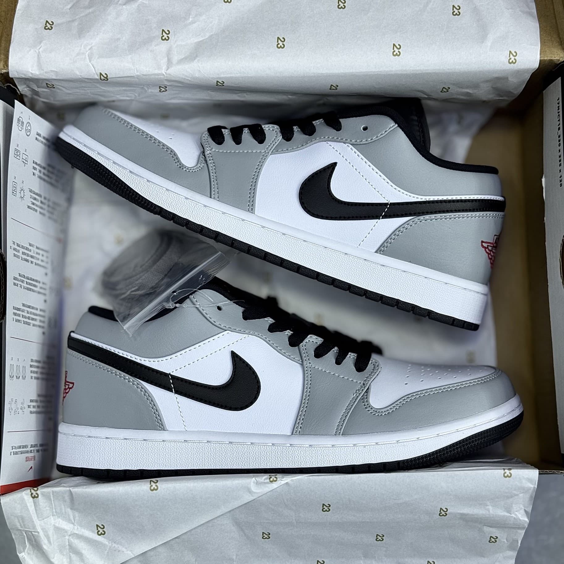 کفش نایک ایر جردن وان لو اسموک سفید طوسی Nike Air Jordan 1 Low Smoke White Grey — تصویر ۳