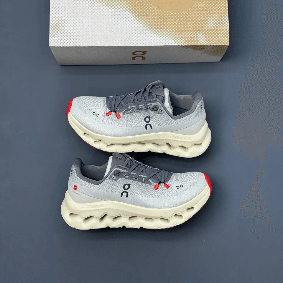 کفش آن رانینگ QC Loewe Cloudtilt طوسی On Running QC Loewe Cloudtilt Grey