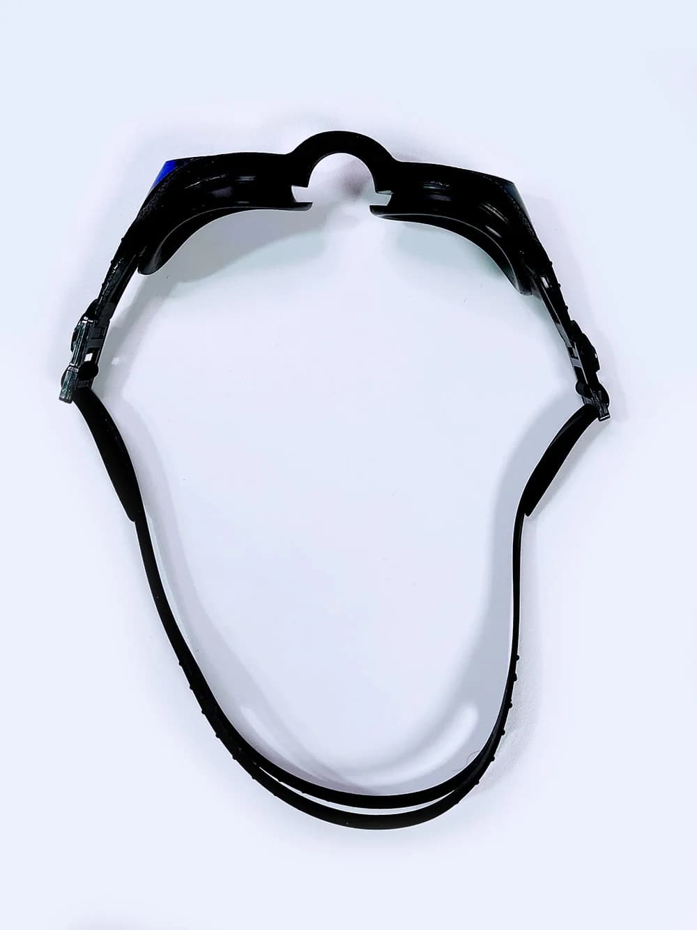 عینک استخر زنانه و مردانه جیوه ای به رنگ مشکی با شیشه طلایی اسپیدو ( Speedo ) — تصویر ۴