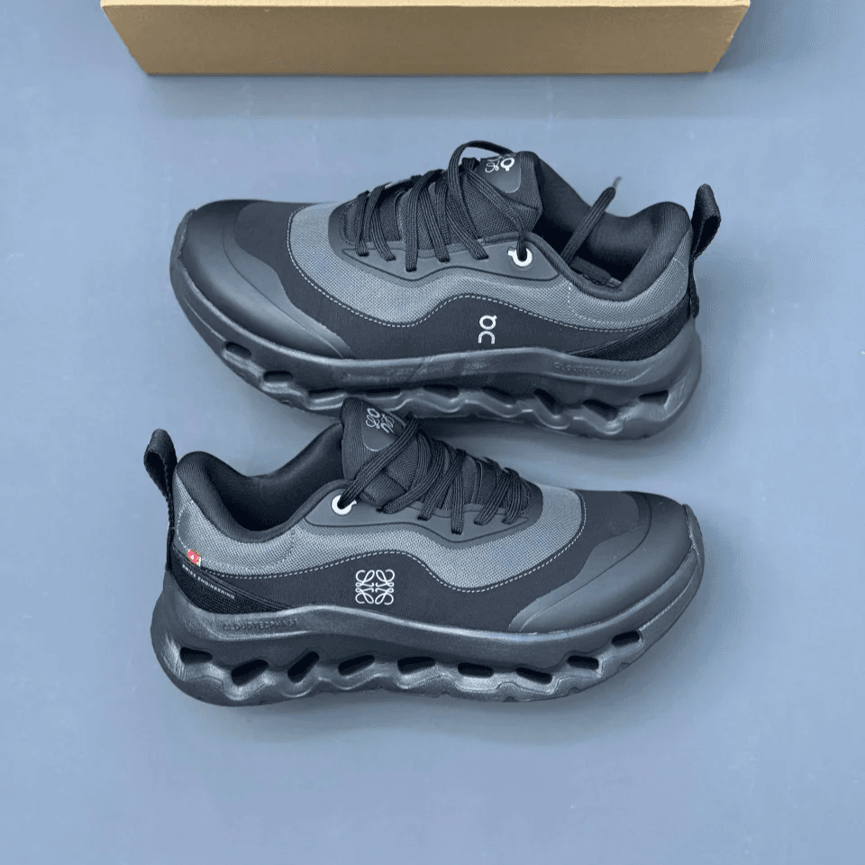 کفش آن رانینگ QC Loewe Cloudtilt تمام مشکی On Running QC Loewe Cloudtilt Triple Black — تصویر ۶