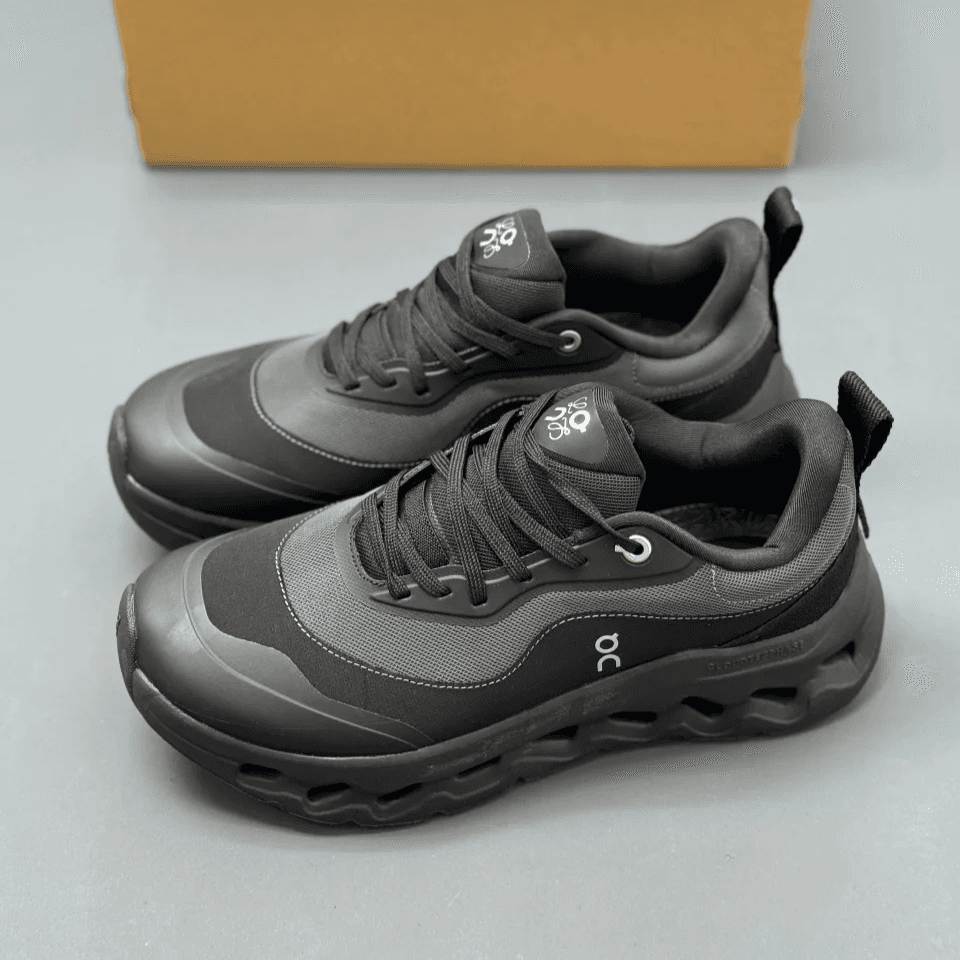 کفش آن رانینگ QC Loewe Cloudtilt تمام مشکی On Running QC Loewe Cloudtilt Triple Black — تصویر ۵