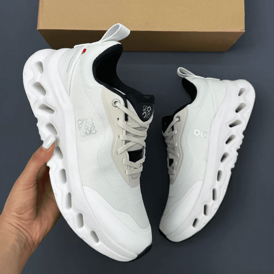 کفش آن رانینگ QC Loewe Cloudtilt سفید On Running QC Loewe Cloudtilt White — تصویر ۴