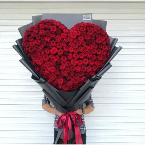 گل شاخهای رز برای عشقی پایدار 5226