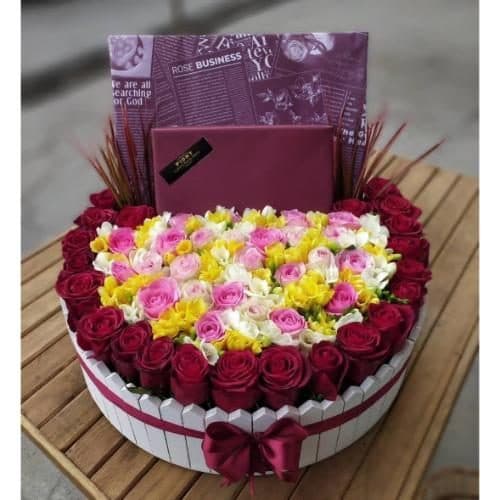 باکس گل شیک و خاص برای روز ولنتاین 5181