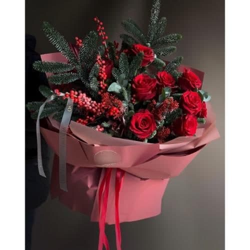 دسته گل شب یلدا برای شوهر با گلهای رز و تخمه آفتابگردان 5140
