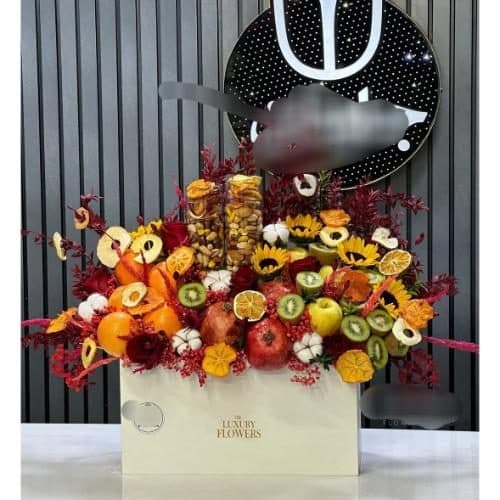 سبد گل شب یلدا برای هدیه به پسر با گلهای رز و نرگس 5106