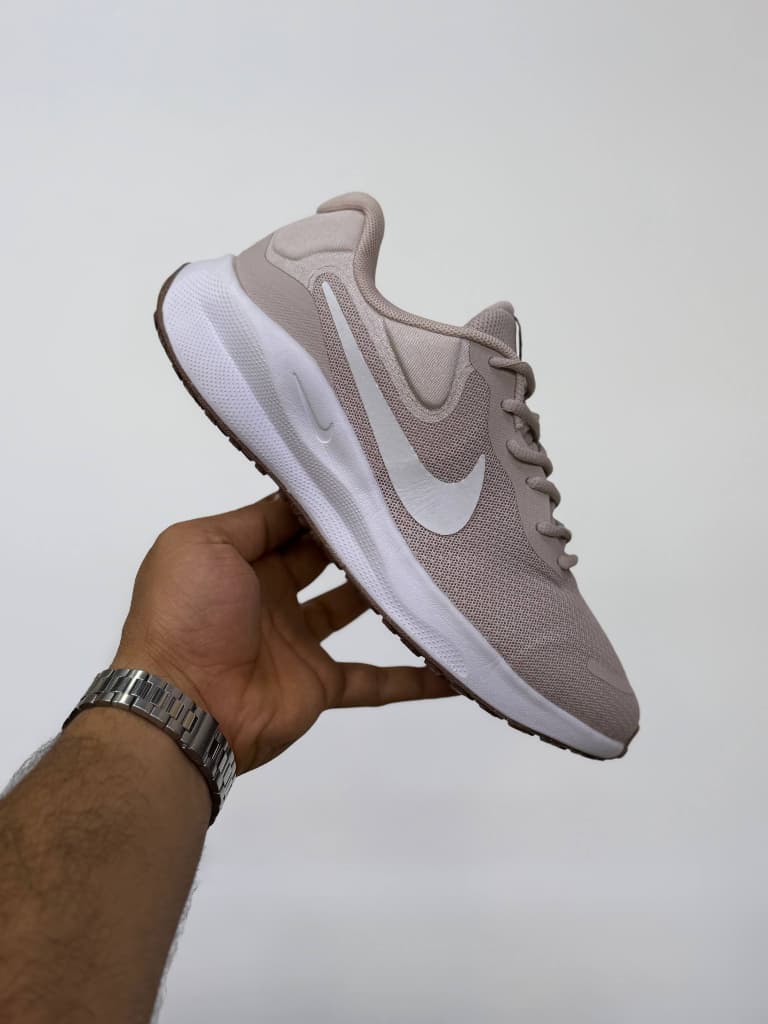 کتونی دخترانه نایکی روولیشن nike revolution