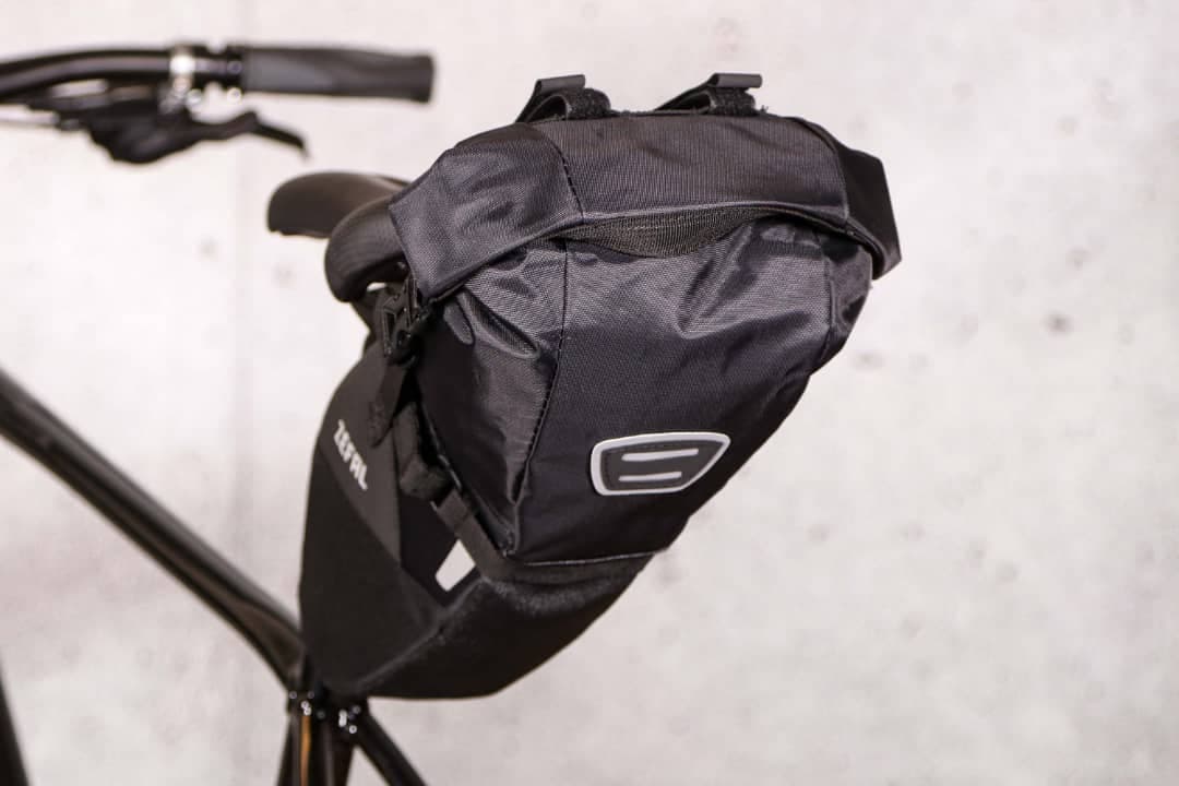 کیف زیر زین دوچرخه زفال مدل Z ADVENTURE R5 مشکی — تصویر ۳