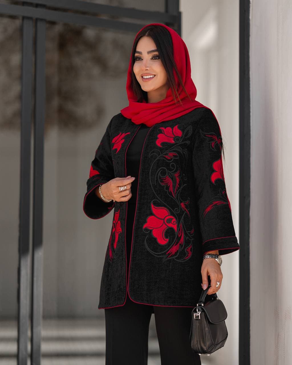 مانتو گلدوزی یلدا
