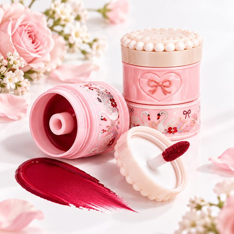 رژ لب خیس طرح قو دی‌ اچ‌ دی‌ اچ