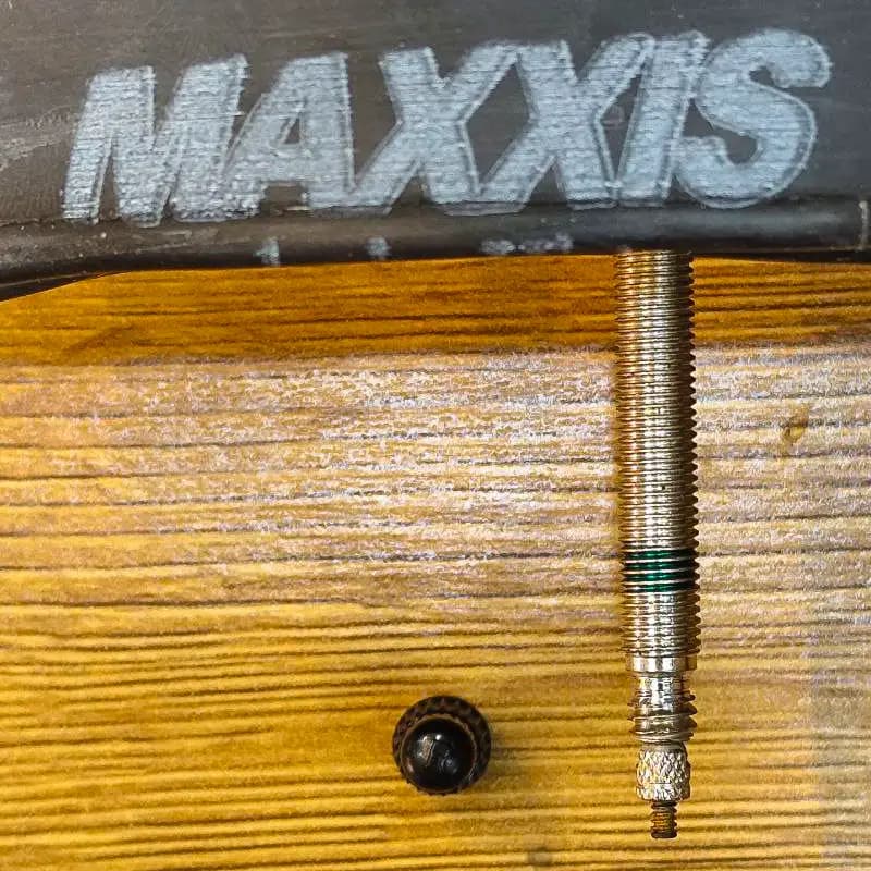 تیوپ دوچرخه Maxxis 29×1.90-2.35 والف فرانسوی سوزنی پرستا 48mm مکسس ، مکسیس ، ماکسیس — تصویر ۳