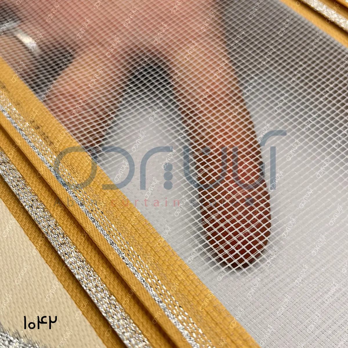 پرده زبرا پلیسه رنگ کرم و نسکافه ای — تصویر ۴