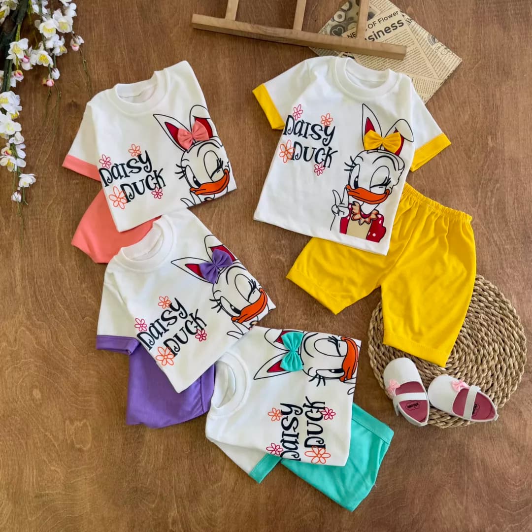 تیشرت شلوارک اردک پاپیونی Daisy Duck (ایراددار) کد 6263-1 — تصویر ۲
