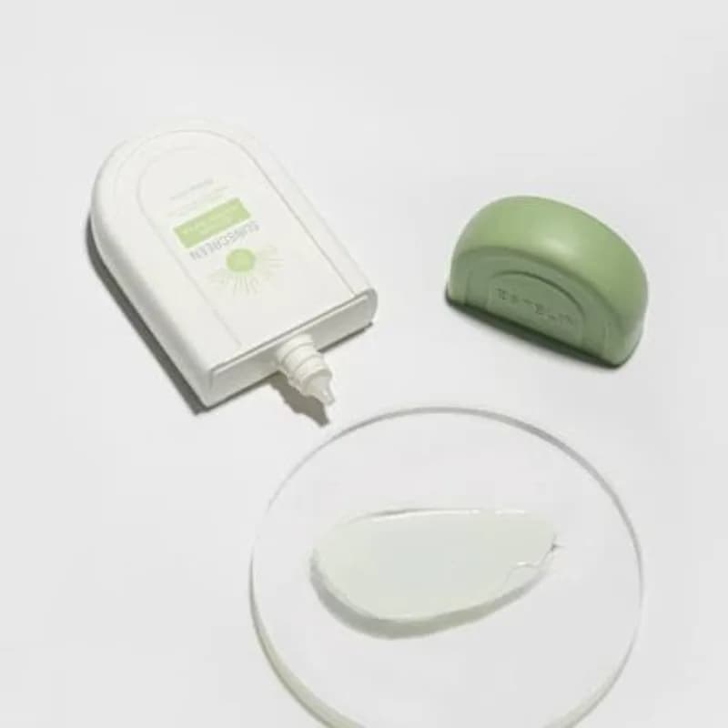کرم ضد آفتاب بی رنگ ترمیم کننده استلین مدل مویسچر SPF90 حجم 100 میل — تصویر ۶
