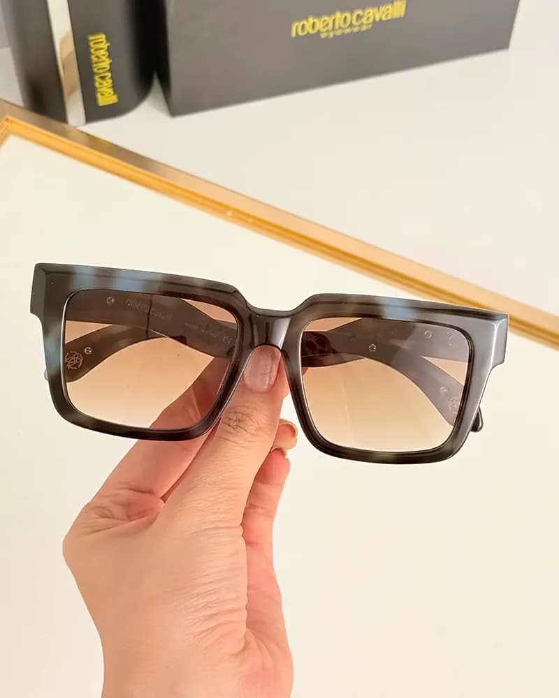 عینک آفتابی زنانه روبرتو کاوالی مدل ROBRTO CAVALLI SRC055 — تصویر ۵