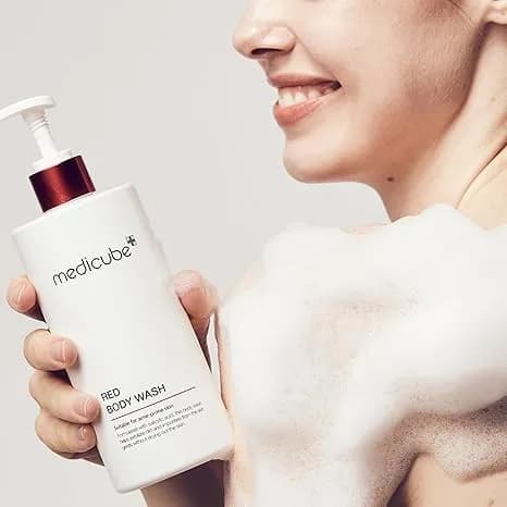 شوینده بدن ضد آکنه قرمز مدی کیوب 400 گرم Medicube Red Acne Body Wash — تصویر ۳