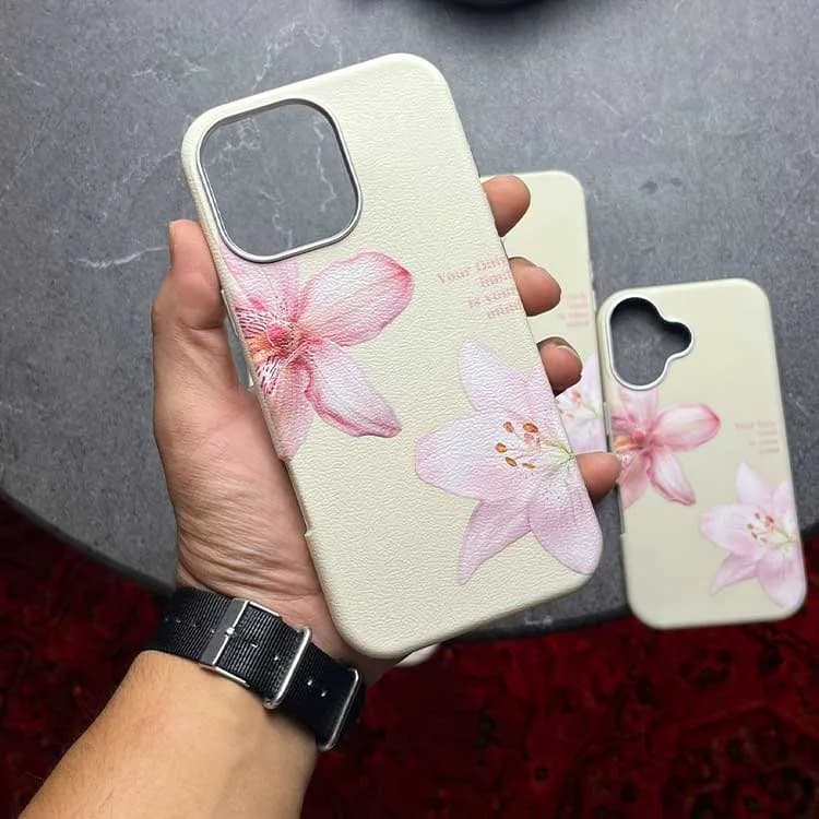 قاب لیلیوم صورتی مدل iPhone 16 Pro | قاب فانتزی شیک — تصویر ۴