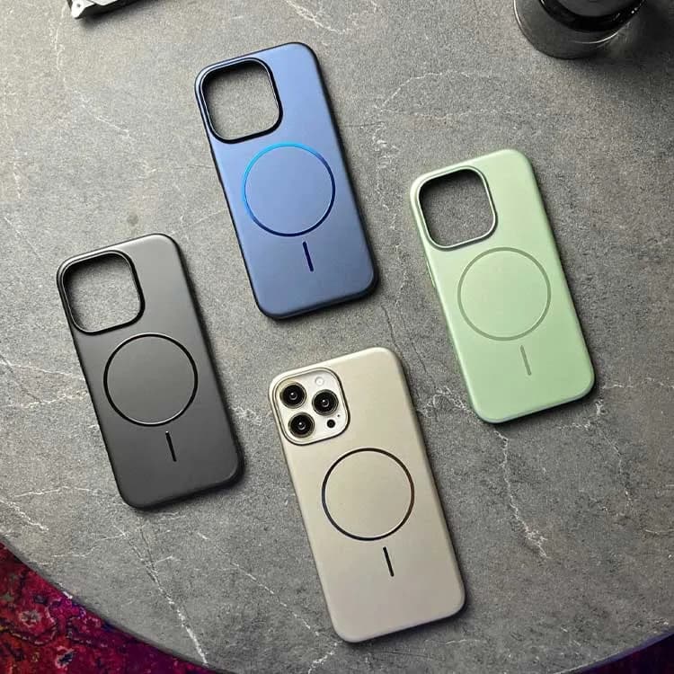 قاب سیمپل کیس مدل iPhone 15 | رنگ میدنایت با MagSafe — تصویر ۲
