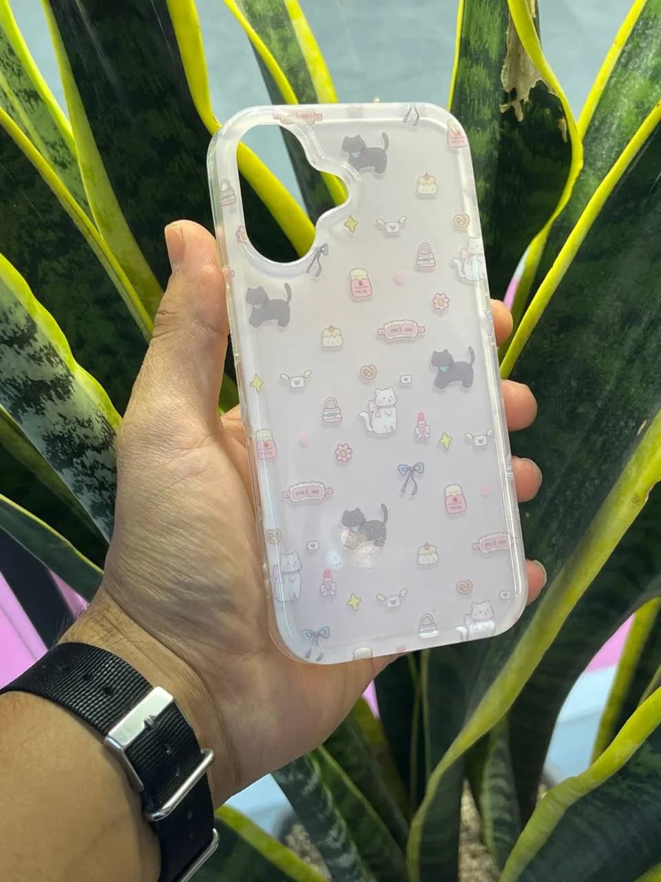 قاب آبنباتی BLACK PET آیفون iPhone 16 Pro Max | قاب ژلهای طرح گربه با زمینه صورتی — تصویر ۳
