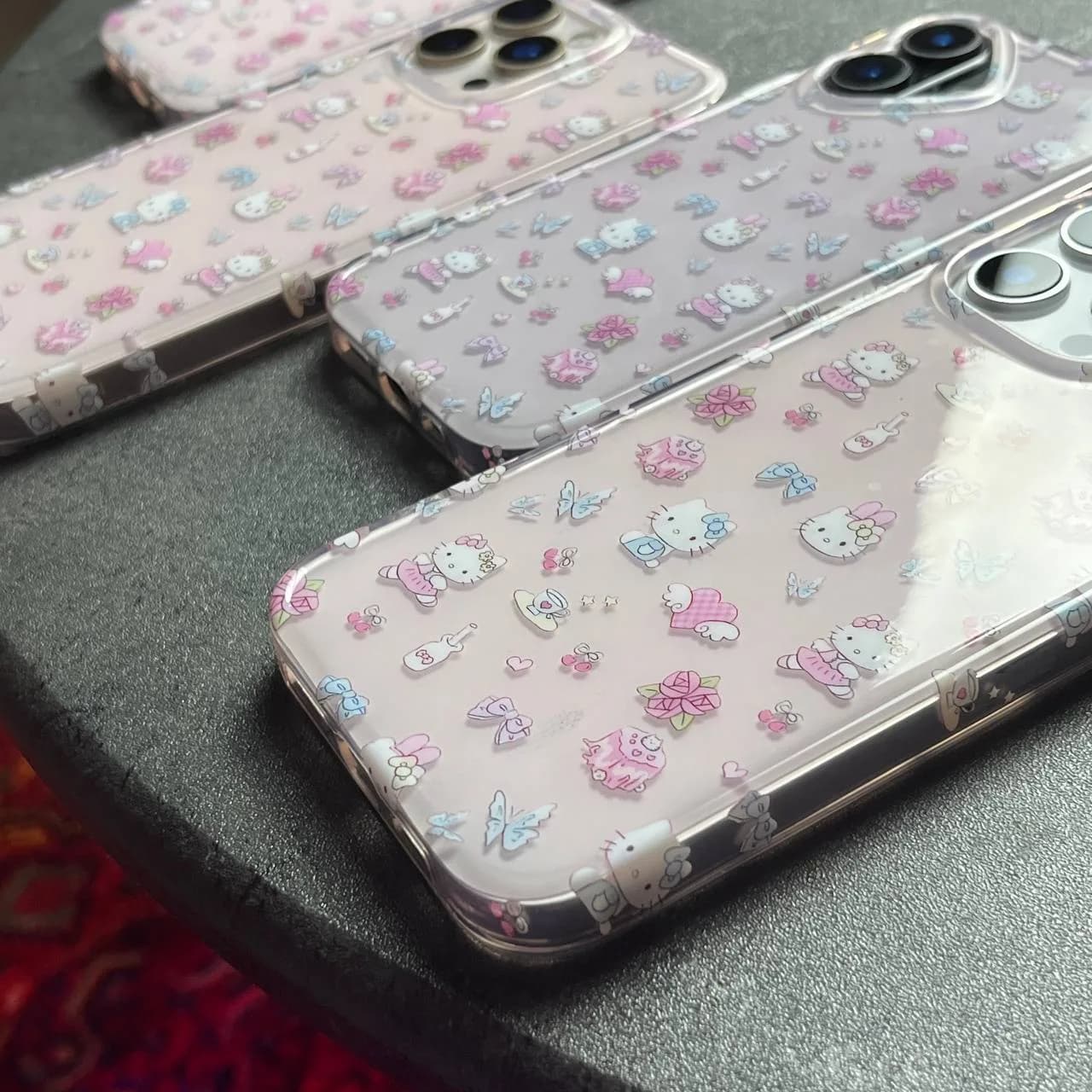 قاب آبنباتی KITTY آیفون iPhone 17 Pro | قاب ژله‌ای فانتزی طرح کیتی با طراحی جذاب — تصویر ۳