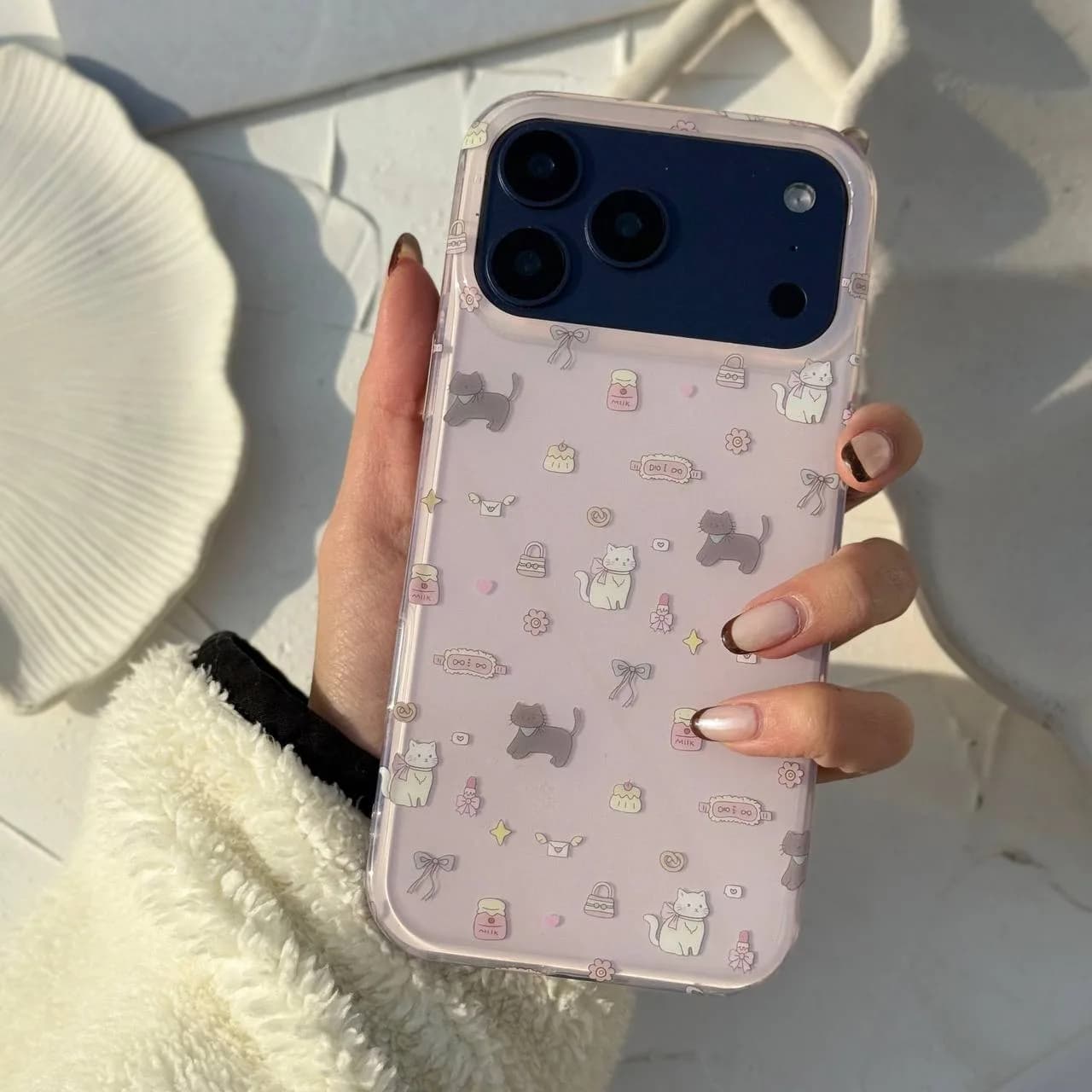 قاب آبنباتی BLACK PET آیفون iPhone 13 Pro Max | قاب ژله‌ای طرح گربه با زمینه صورتی — تصویر ۴