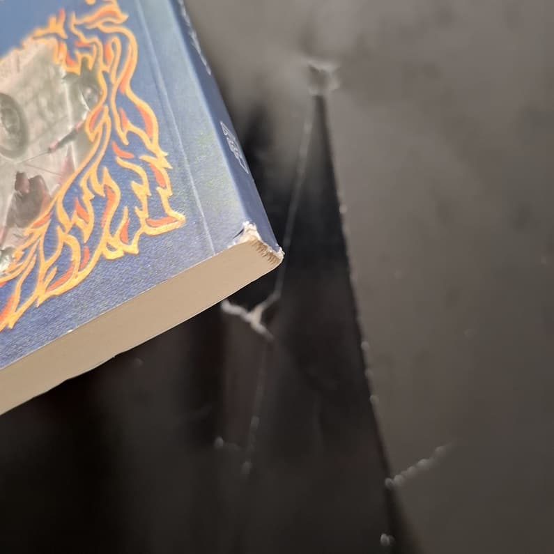 کتاب قهرمانان اثر ویلیام مین نشر مرکز (دست دوم) — تصویر ۲