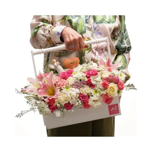 گل و هدیه روز زن با قیمت مناسب