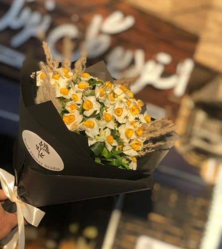 گل برای تبریک روز زن به نامزد