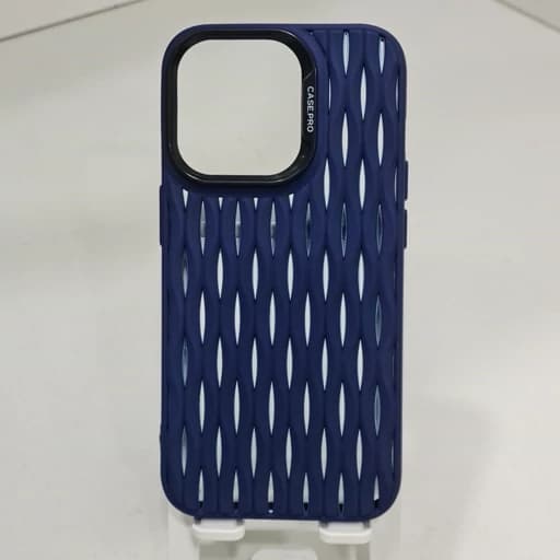 گارد آیفون 15 پرو طرح حصیری شیک iphon15 pro رنگ مشکی — تصویر ۲