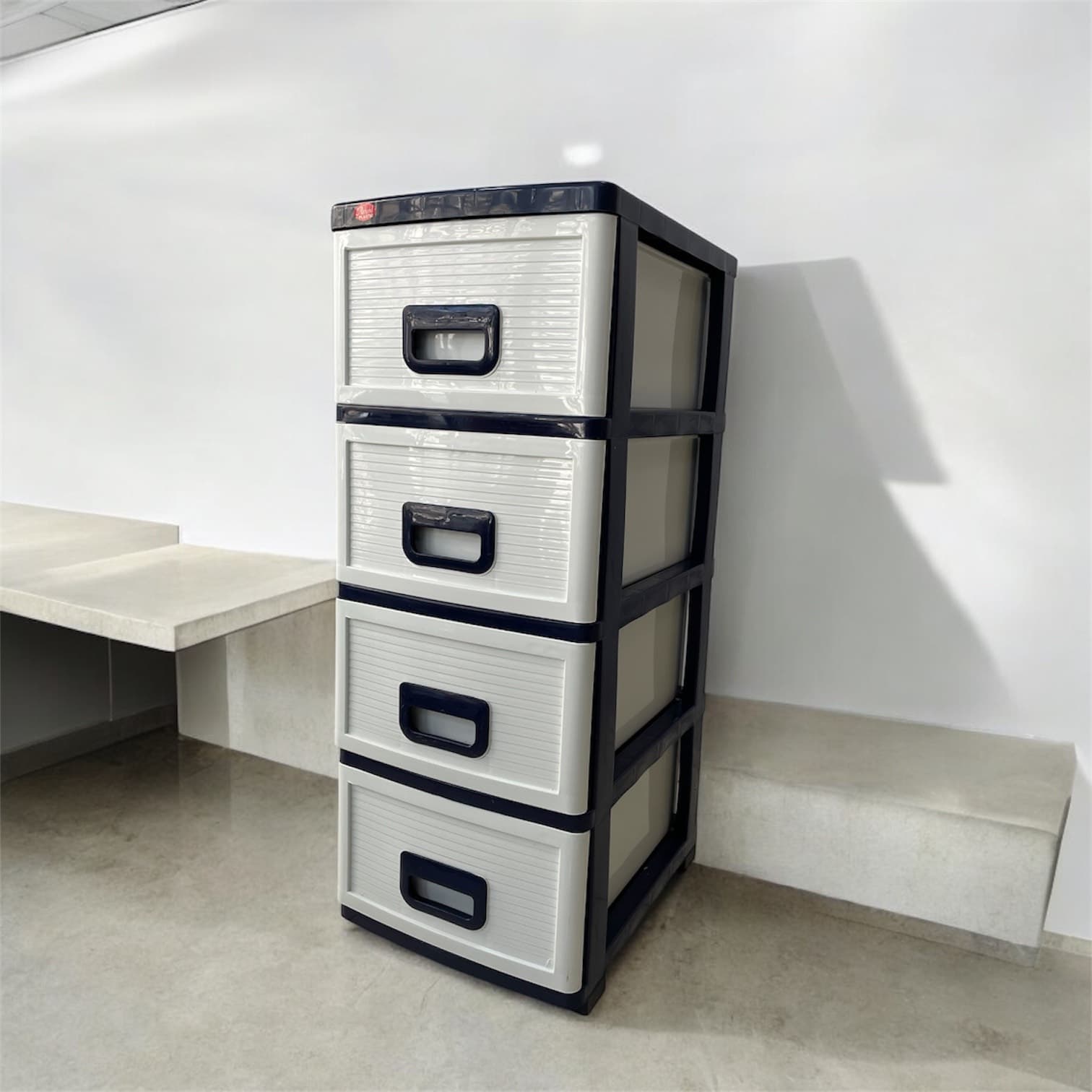 فایل چهارکشو بزرگ F107