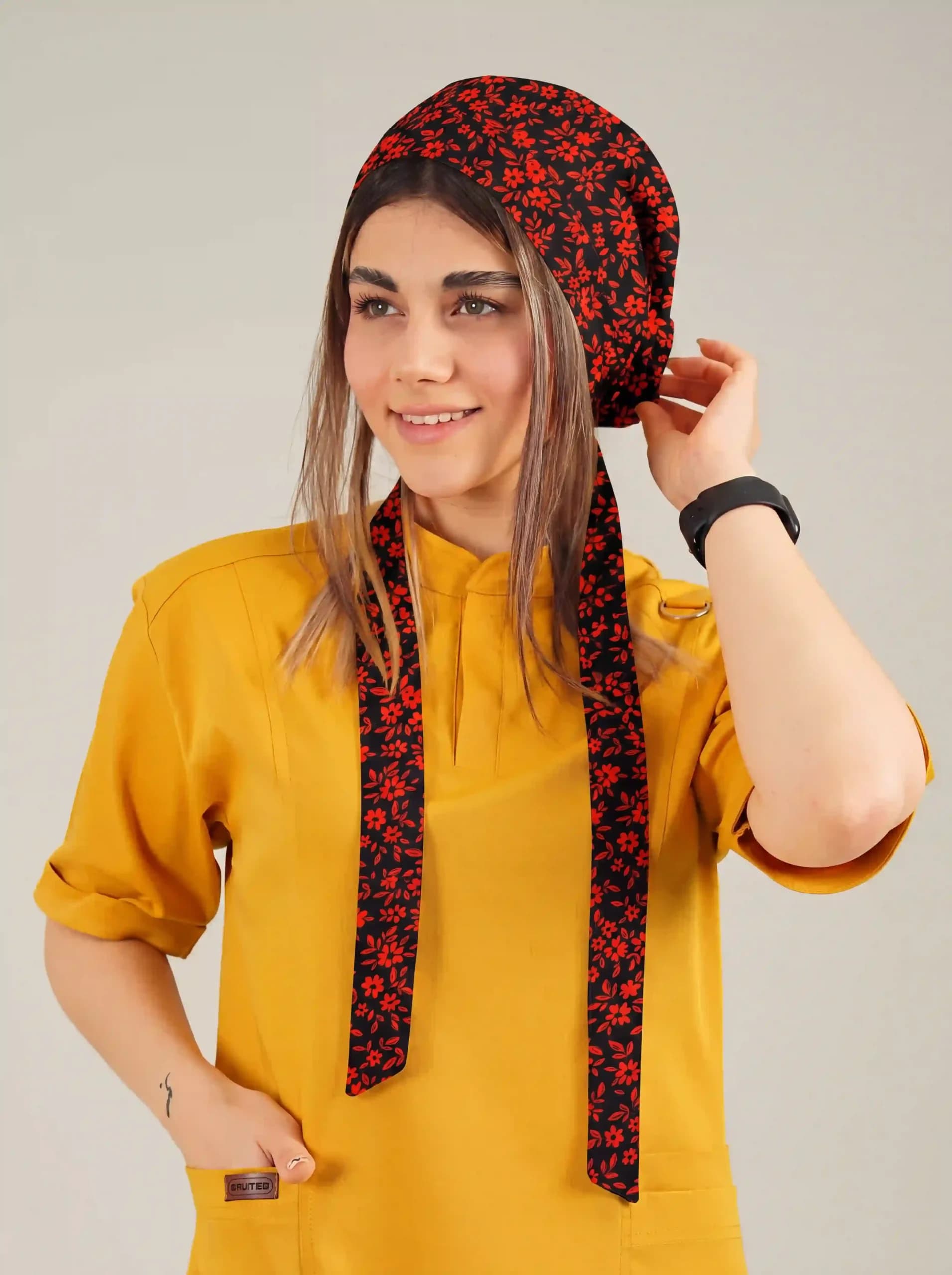 کلاه جراحی کراواتی طرح گل قرمز زمینه مشکی کد A01