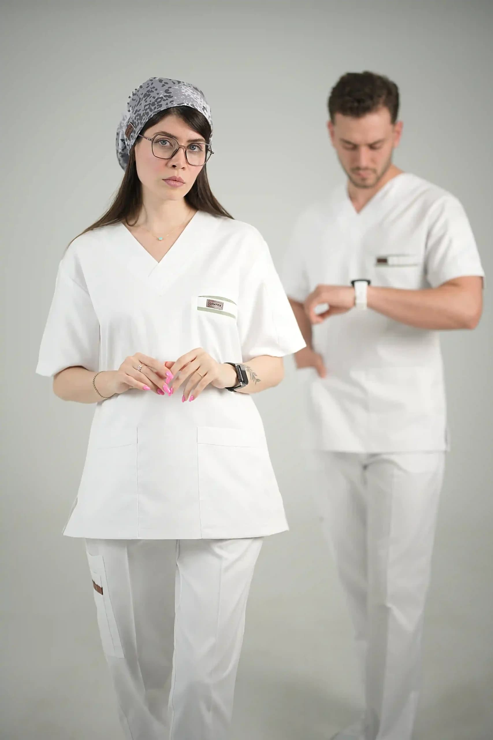 اسکراب پزشکی یقه هفت سفید