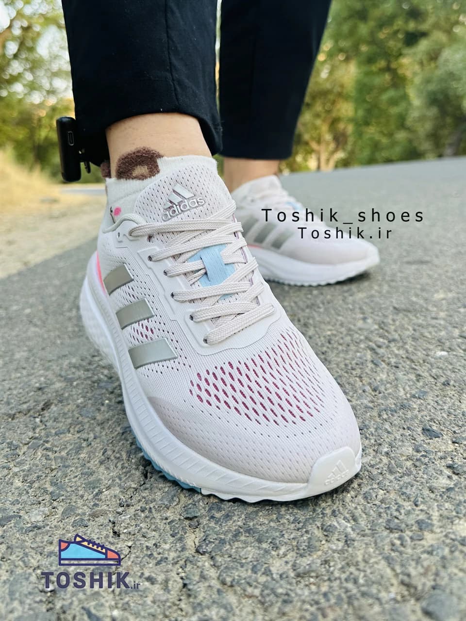 کتونی ادیداس مدل PUREBOOST رنگ سفید صورتی — تصویر ۴