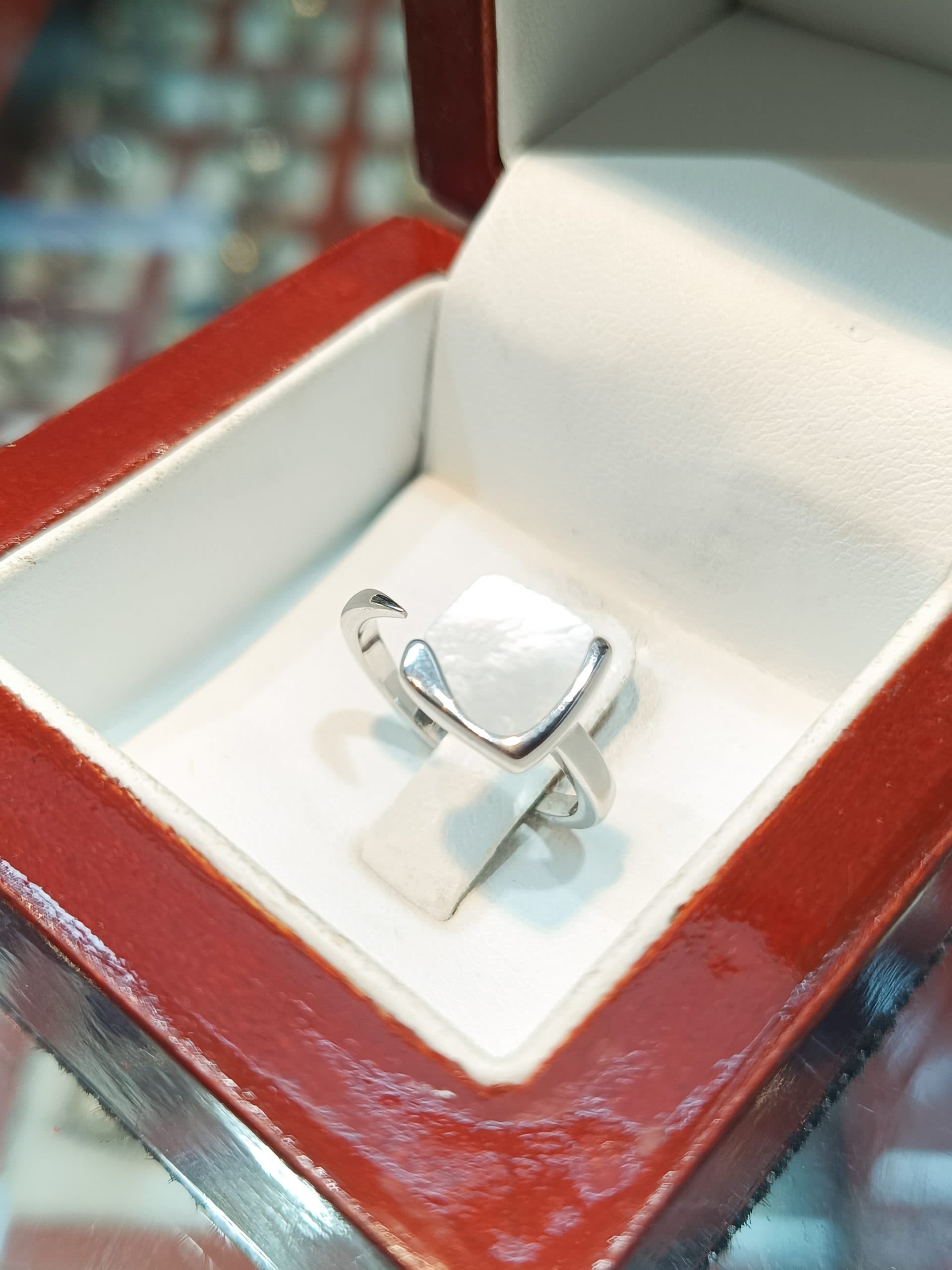 انگشتر نقره زنانه نگین صدف – کد Sr797 — تصویر ۲