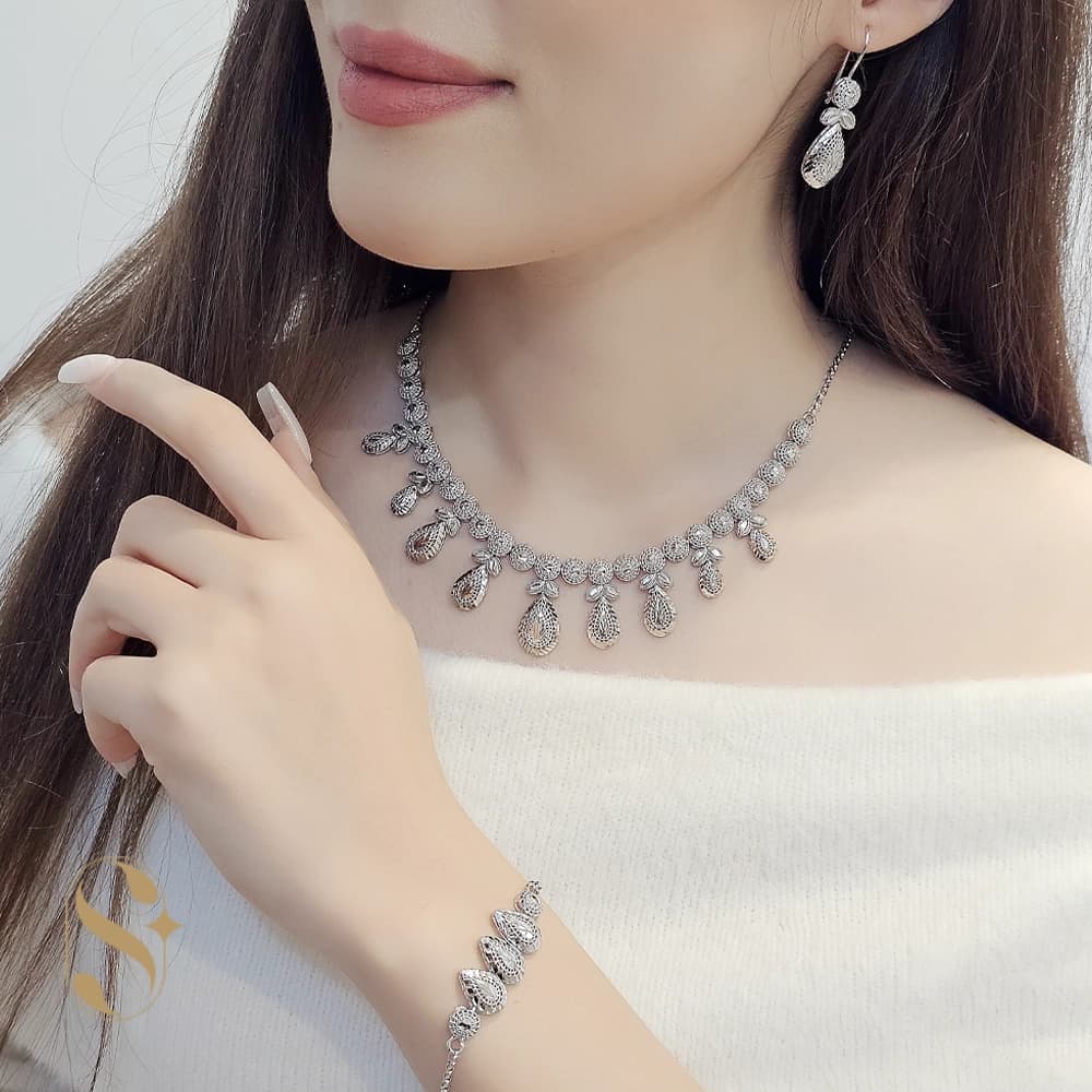 سرویس نقره زنانه مدل تراش آبکاری طلا کد SilverSet-S630 — تصویر ۴