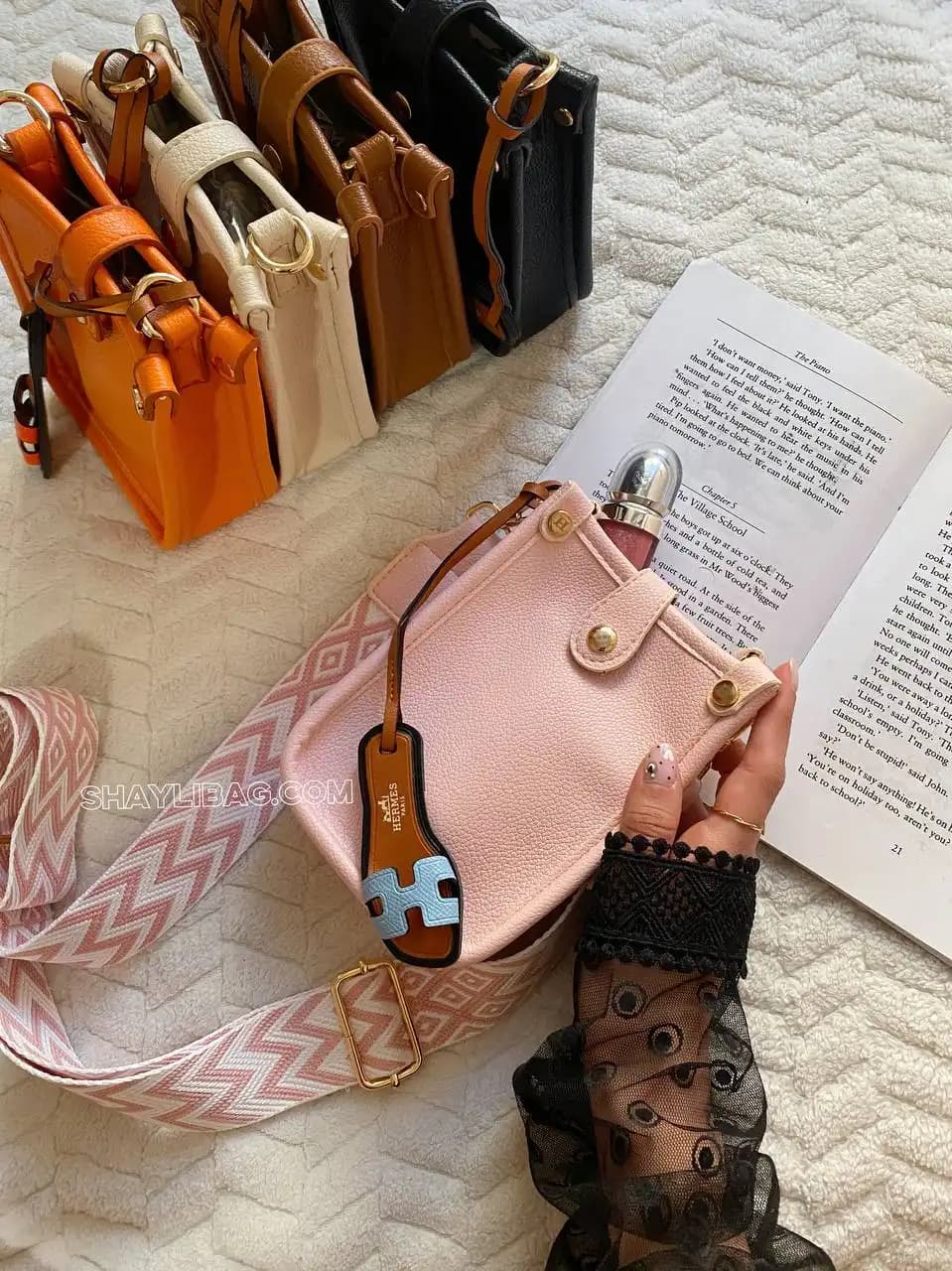 کیف موبایلی دوشی زنانه مدل هرمس