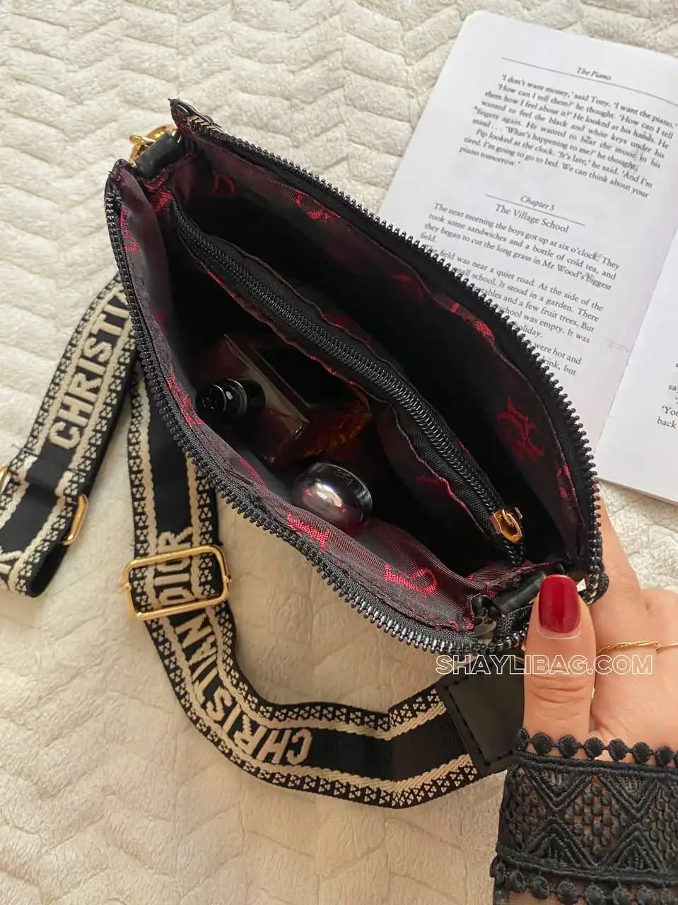 کیف دوشی زنانه مدل دیور مشکی — تصویر ۲
