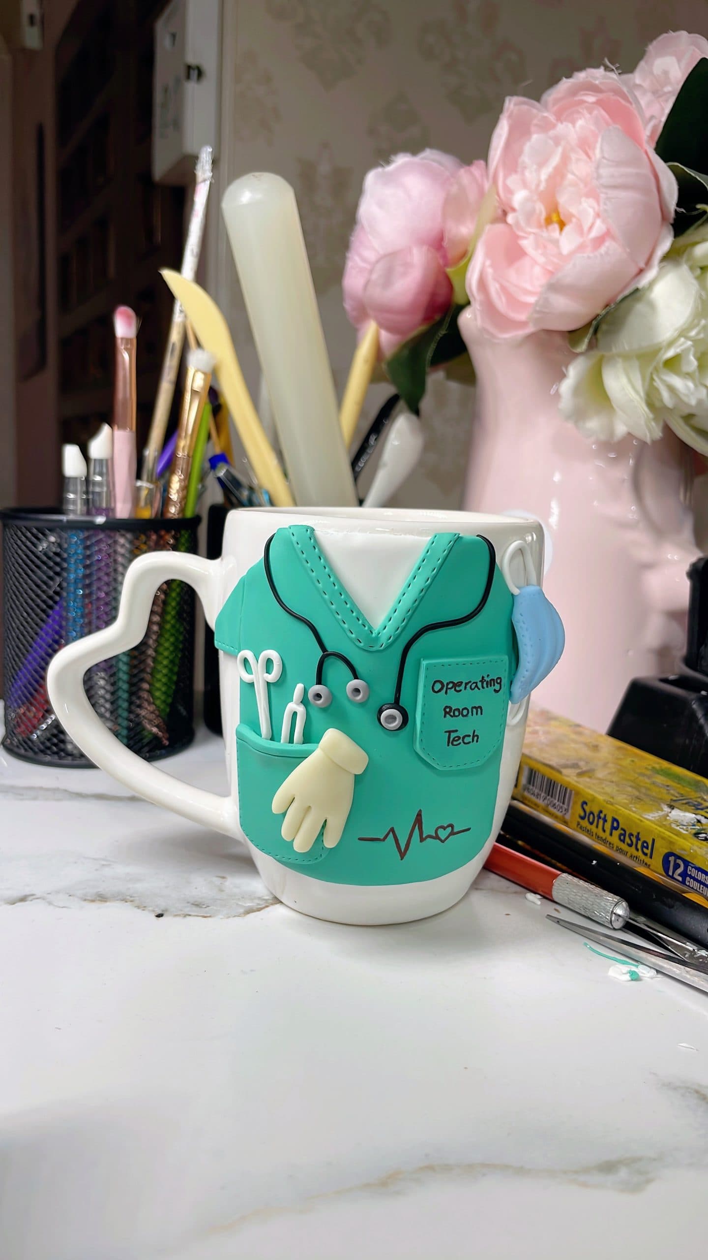 ماگ دکتر اتاق عمل عروسکی برجسته