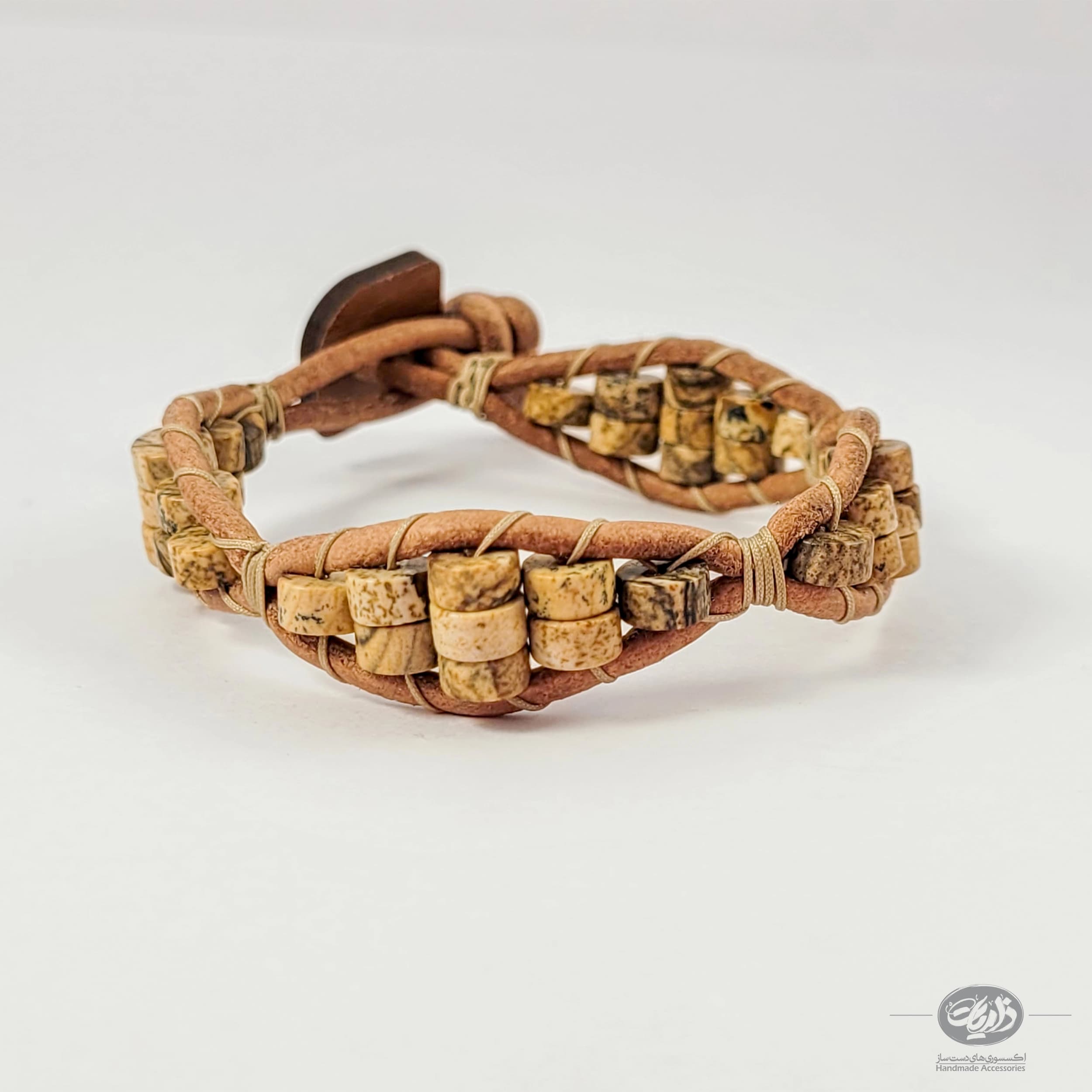 دستبند سنگ جاسپر و چرم طبیعی ذاریات مدل خاکی (EARTHY) — تصویر ۳