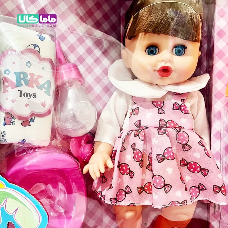 عروسک ست نوزاد موزیکال با وسایل نوزادی برند ArkaToys کد 220 — تصویر ۶