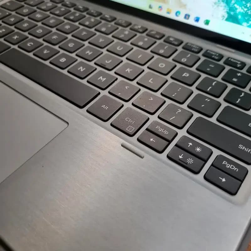 لپتاپ تبلت شو 12.3 اینچ دل مدل dell latitude 7200 CORE i7-8650U — تصویر ۸