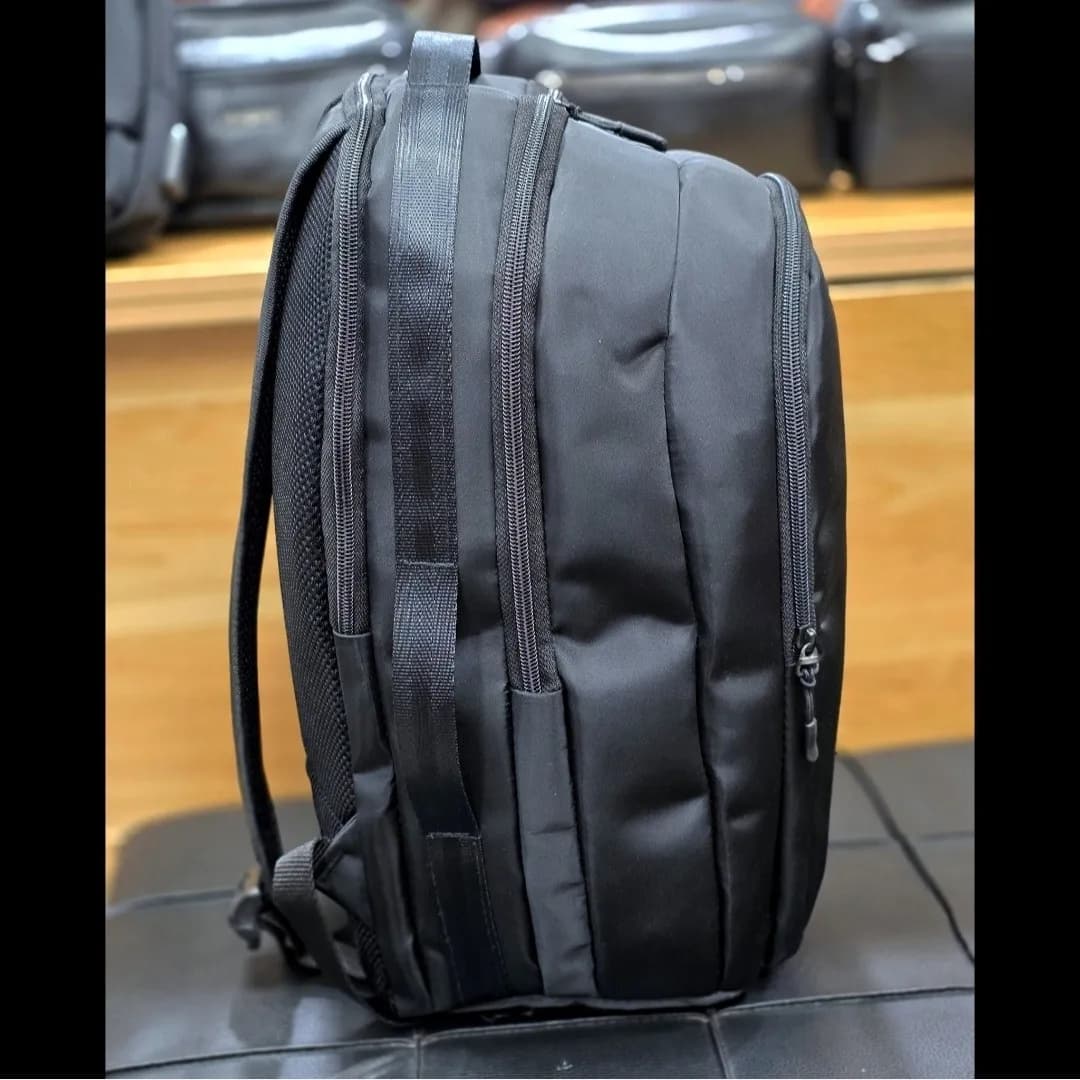 کوله پشتی ورزشی اسپرت پارچه ساتن خارجی 3 خونه جادار جای کتونی جیب قمقمه بند ضد تعریق زنانه مردانه — تصویر ۹
