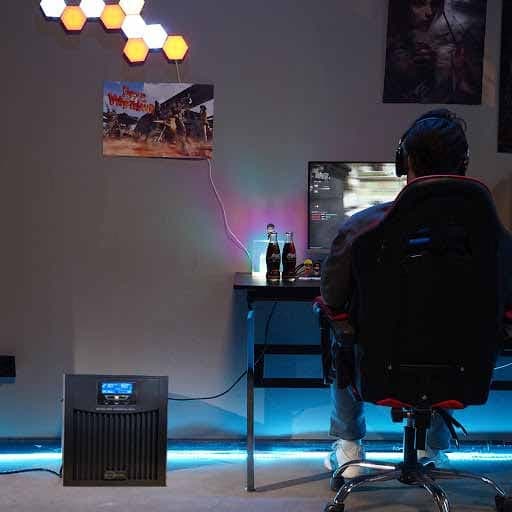 یو پی اس بستن پاور مدل BPONLINE-1000VA-7.5Ah ظرفیت 1000VA به همراه باتری 7.5Ah — تصویر ۴