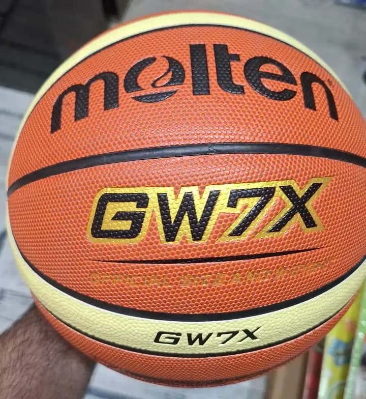 توپ بسکتبال سالنی MOLTEN GW7X سایز 7 — تصویر ۲