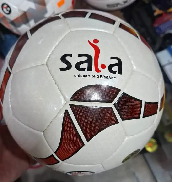 توپ فوتسال نیمه تنبل Uhlsport Sala — تصویر ۲