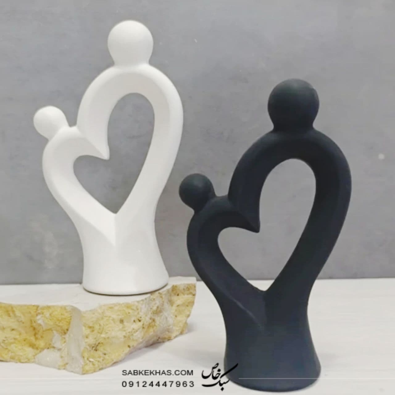 مجسمه زوج قلبی