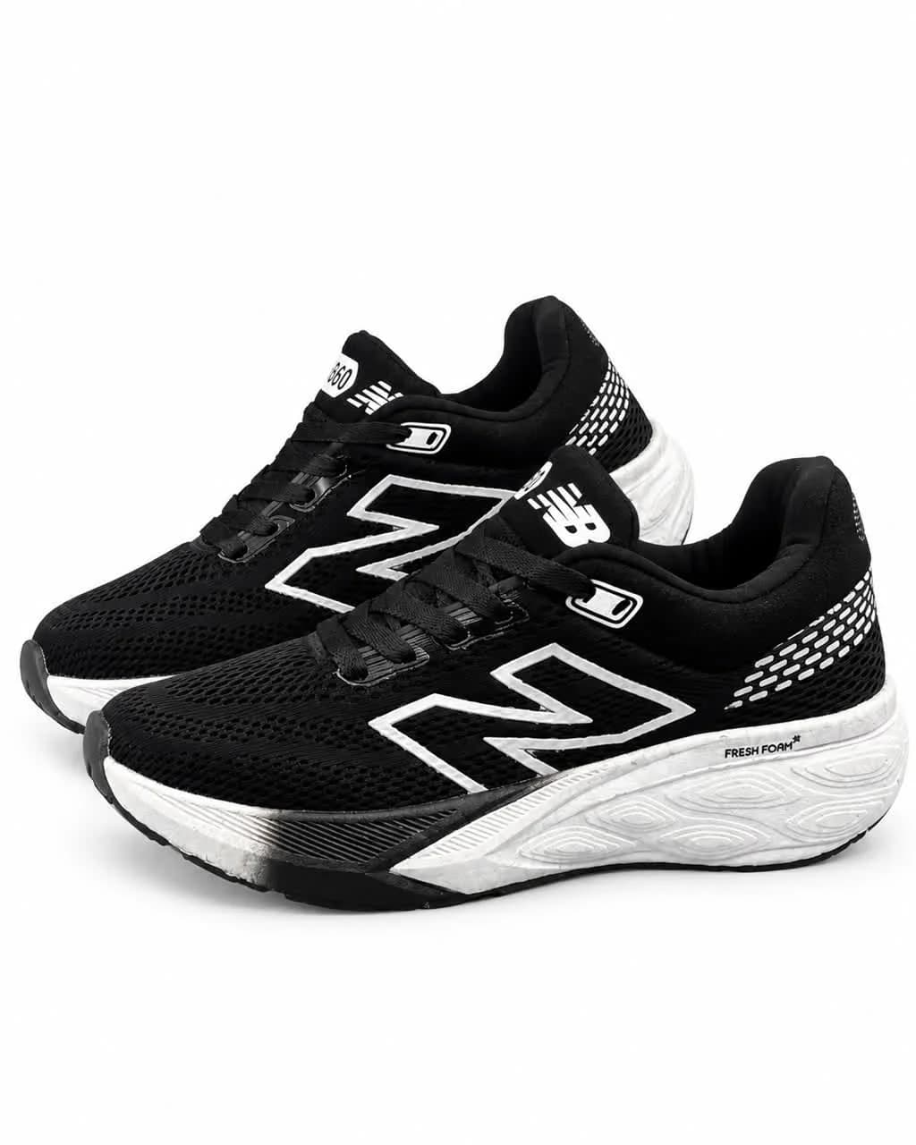 کفش کتانی رانینگ مردانه نیوبالانس زیره بست سفید مشکی New BALANCE — تصویر ۸